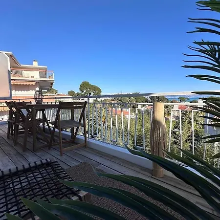 Laverne - Stunning Sea View T3 With South-facing Terrace Appartement *
