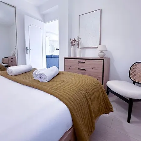 Laverne - Stunning Sea View T3 With South-facing Terrace Appartement Antibes