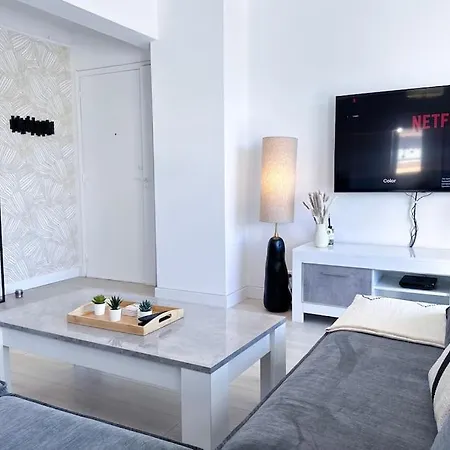 Appartement Laverne - Stunning Sea View T3 With South-facing Terrace Antibes